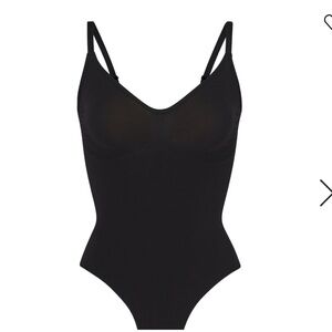 Skims THONG BODYSUIT